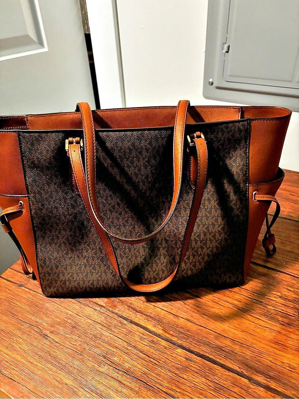 Michael Kors Voyager Medium Logo Tote Bag Brown
